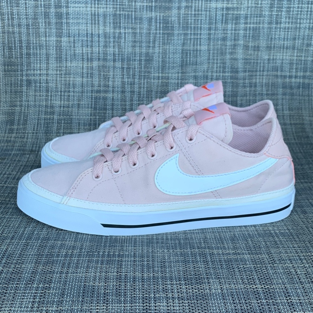 Nike Pink and White Women's Sneakers - Picture 6 of 12